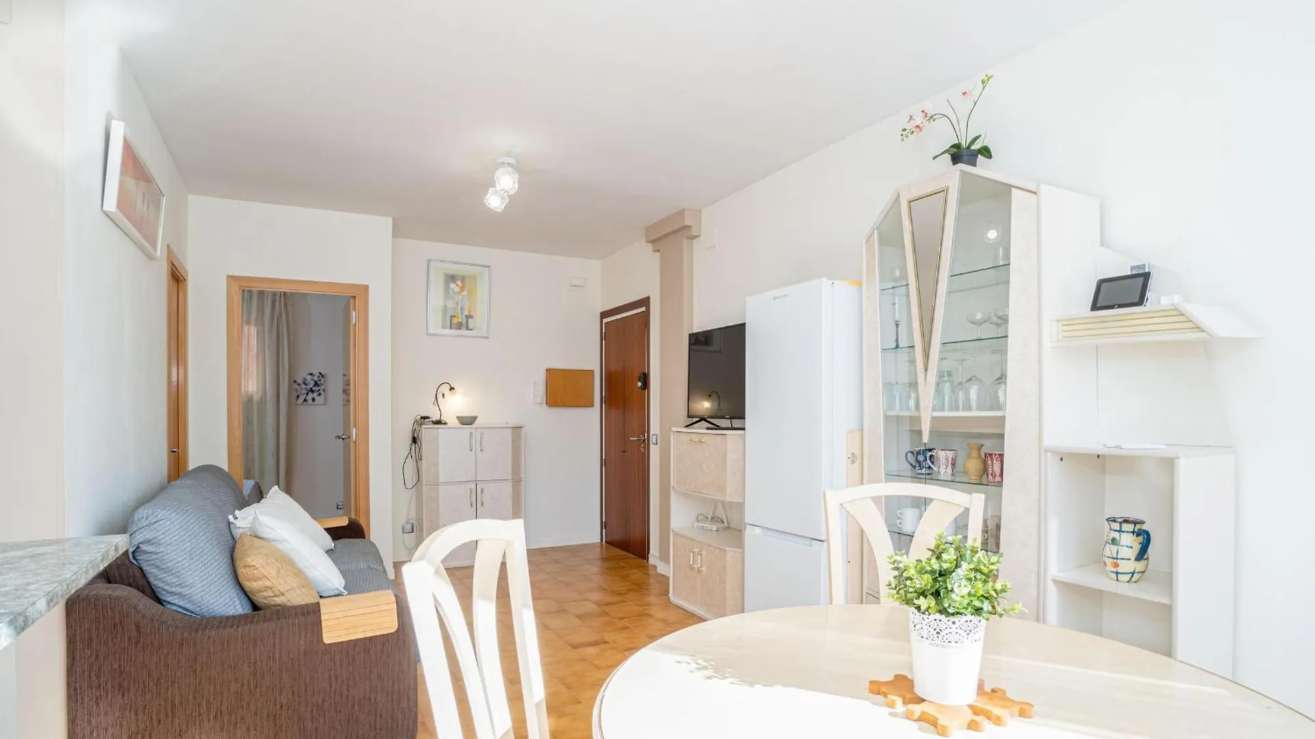 Apartamento Acogedor Con Piscina, Internet Y Aire Acondicionado En Empuriabrava - Hisp-288-41